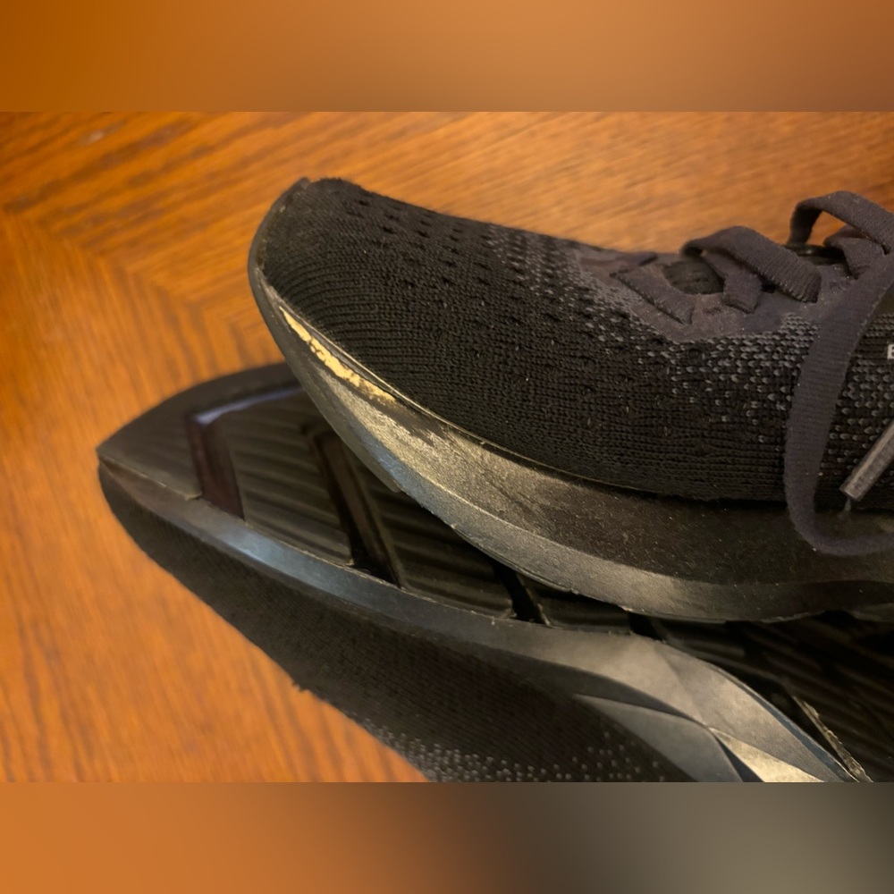 Brooks Levitate Black Running Shoes - Picture 6 of 11
